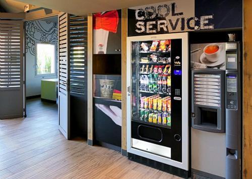 Ibis Budget Beauvais Aeroport Tillé Esterno foto