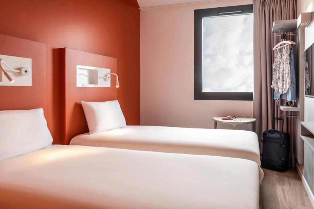 Ibis Budget Beauvais Aeroport Tillé Esterno foto